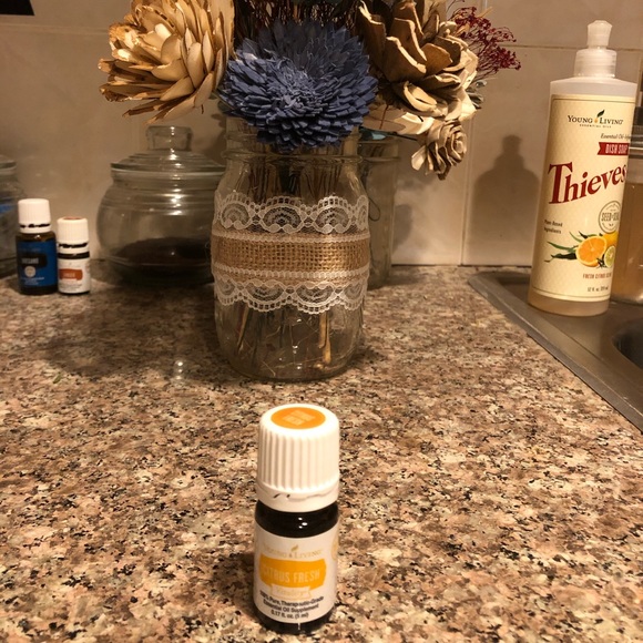 Citrus Fresh Young Living Essential Oil 5ml - Picture 2 of 4